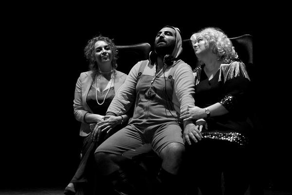 The bald Singer